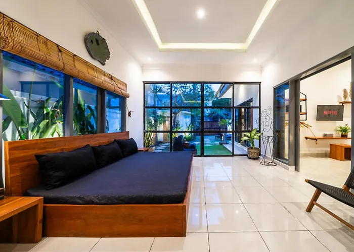 *villa Sari*closed Livingroom*near Beach*canggu* Villa *